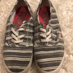 Women’s Roxy Canvas Sneaker Shoes - Size 8.5